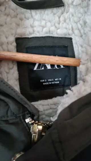 Chaqueta Zara con borrego TS y camisa Primark L