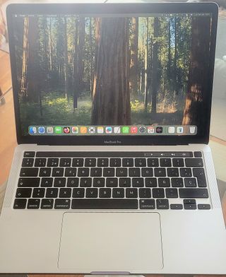 MacBook Pro 13 Intel i5 8GB RAM 256GB SSD