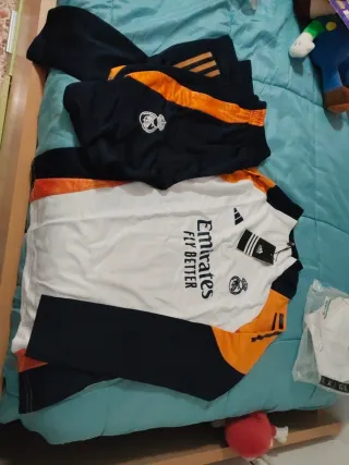 Chándal Real Madrid Adidas Talla 18 Nuevo