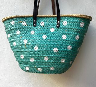 Capazo playero verde turquesa con lunares blancos