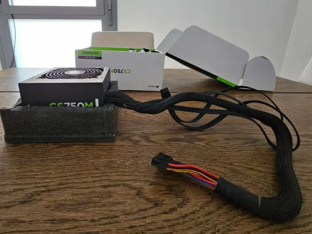 Corsair CS750M Fuente Alimentación 750W Modular