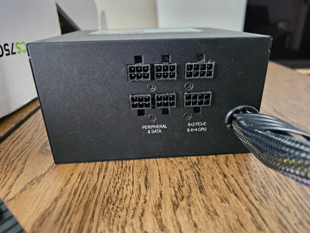 Corsair CS750M Fuente Alimentación 750W Modular