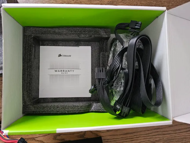 Corsair CS750M Fuente Alimentación 750W Modular