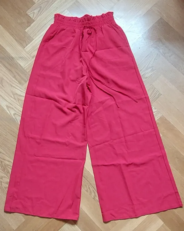 Pantalón ancho fluido rojo