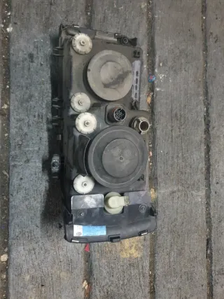 Faro Izquierdo Camión DAF