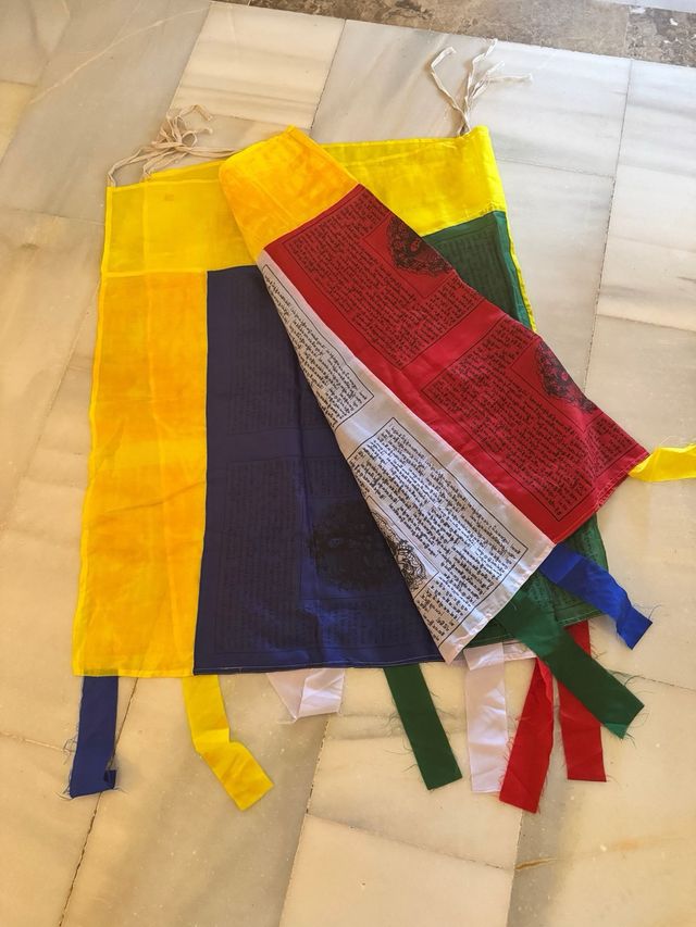 Bandiera tibetana con asta Tara
