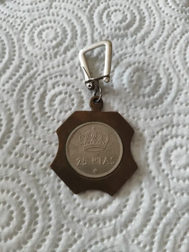 Llavero Artesano 25 PTAS Corona