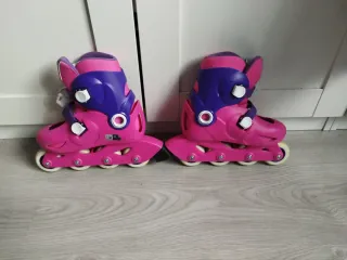 Patines en línea infantiles rosas y morados