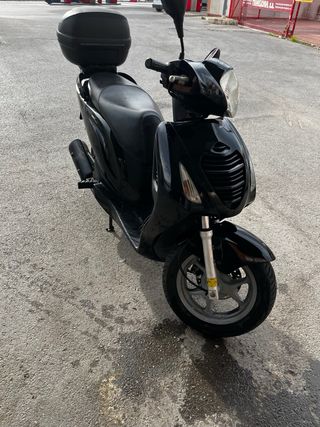 Honda PS 125i Negra