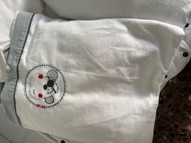 Lote Maxi Cuna: Protector y Colcha