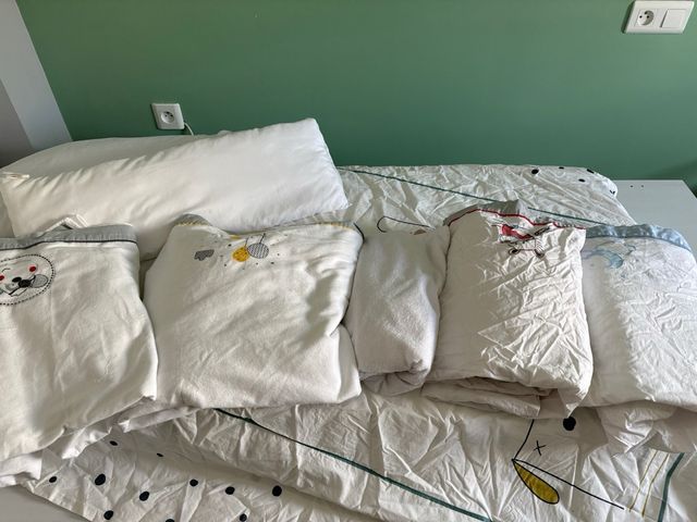 Lote Maxi Cuna: Protector y Colcha