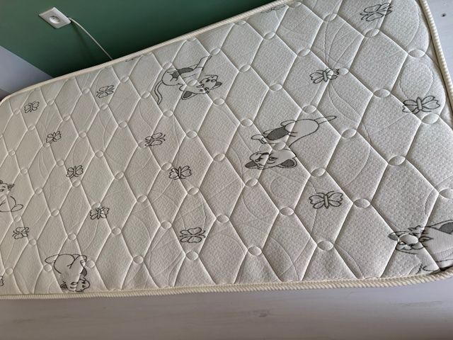 Lote Maxi Cuna: Protector y Colcha