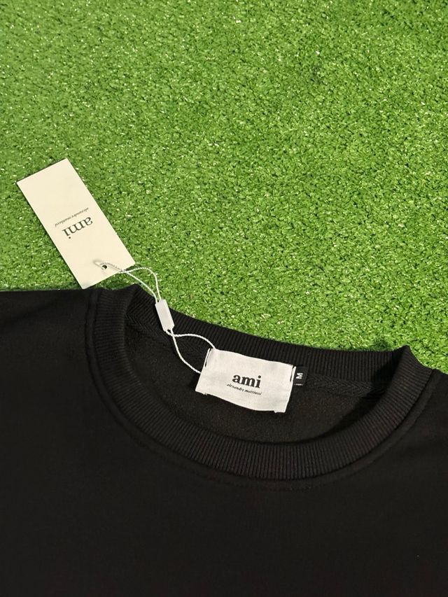 Jersey Ami Negro Corazón Rojo