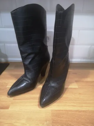 Botas estilo campero negras