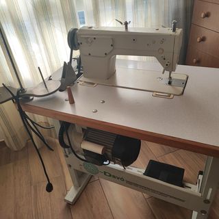 Máquina de coser industrial SICAMA