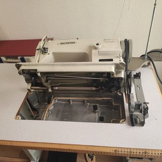 Máquina de coser industrial SICAMA
