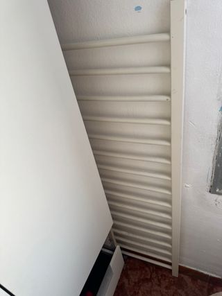 cuna infantil con cabezal