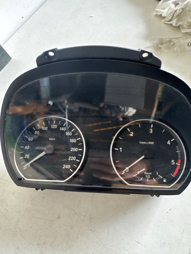 Cuadro de instrumentos BMW seria 1 118D