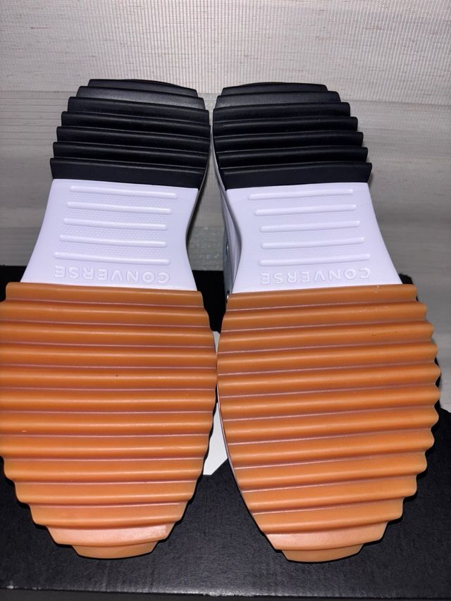 Converse Run Star Hike