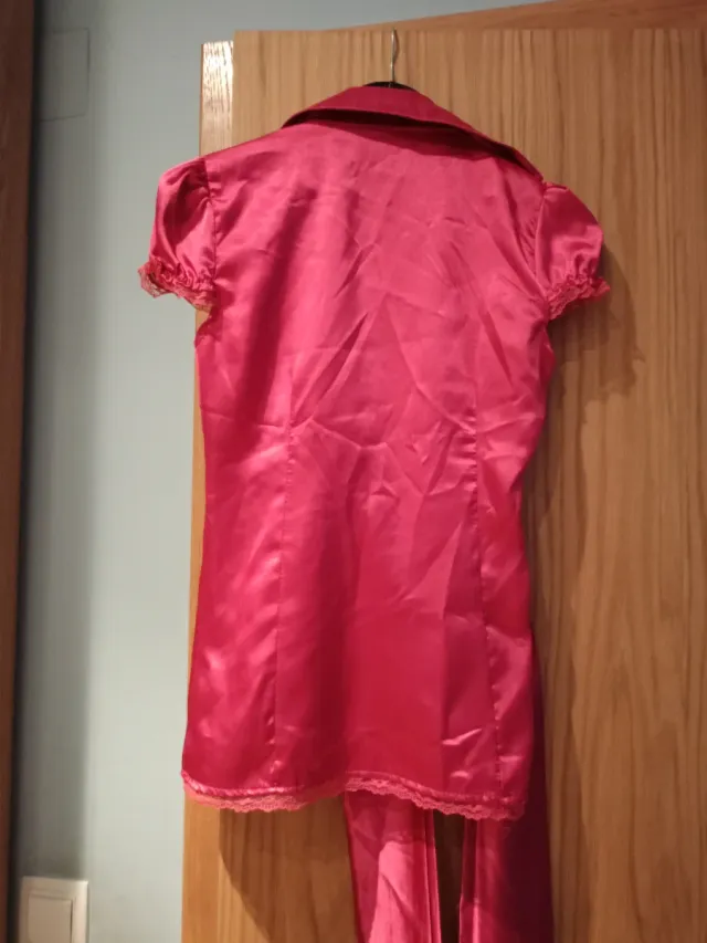 Camisa rosa/roja satinada