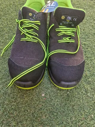 Zapatos de seguridad FAL negros y verdes