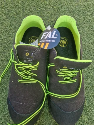 Zapatos de seguridad FAL negros y verdes