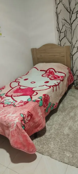 Cama infantil con cajones