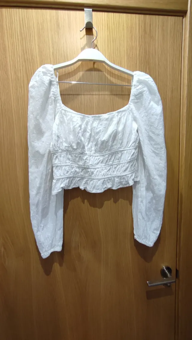 Camiseta Stradivarius blanca manga larga