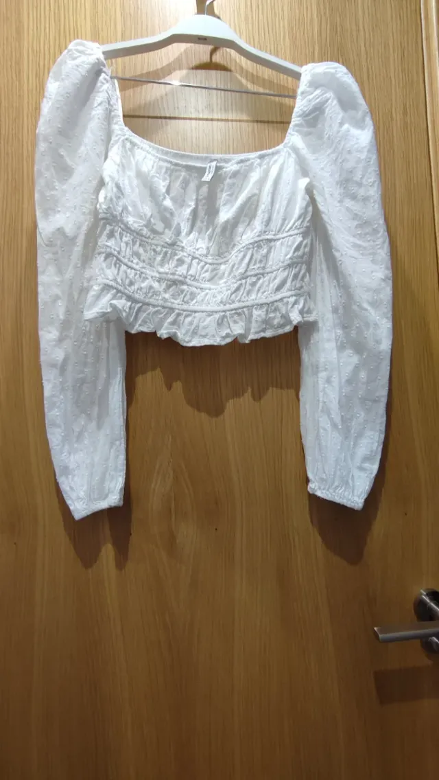 Camiseta Stradivarius blanca manga larga