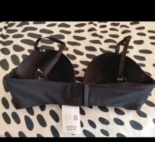 Pack 3 Sujetadores, uno Push Up nuevo con etiqueta