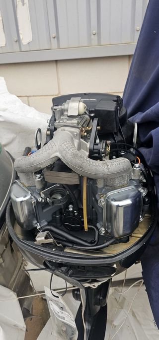 Suzuki 25HP 4 Tiempos Motor Fueraborda