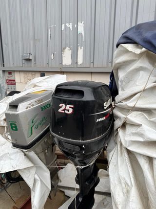 Suzuki 25HP 4 Tiempos Motor Fueraborda
