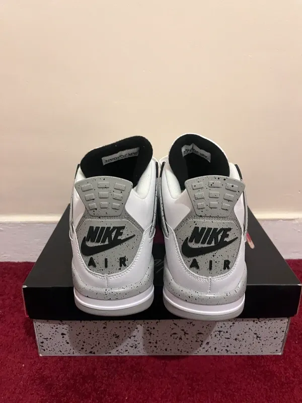 Jordan 4 Retro Military Black Talla 39-41