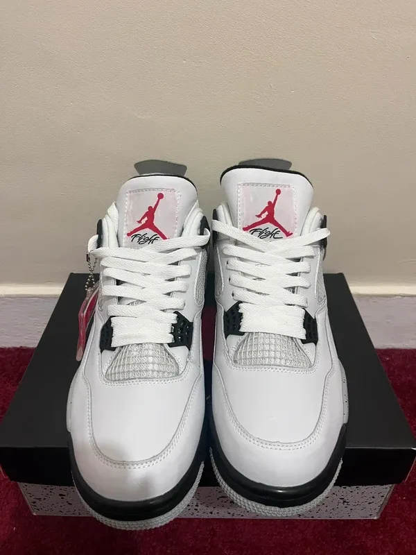 Jordan 4 Retro Military Black Talla 39-41