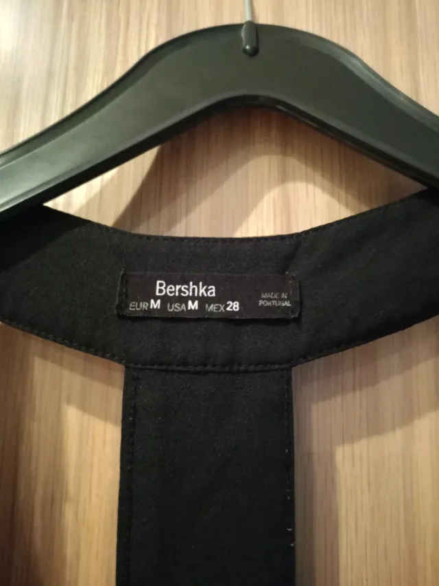 Camiseta Bershka Negra Talla M