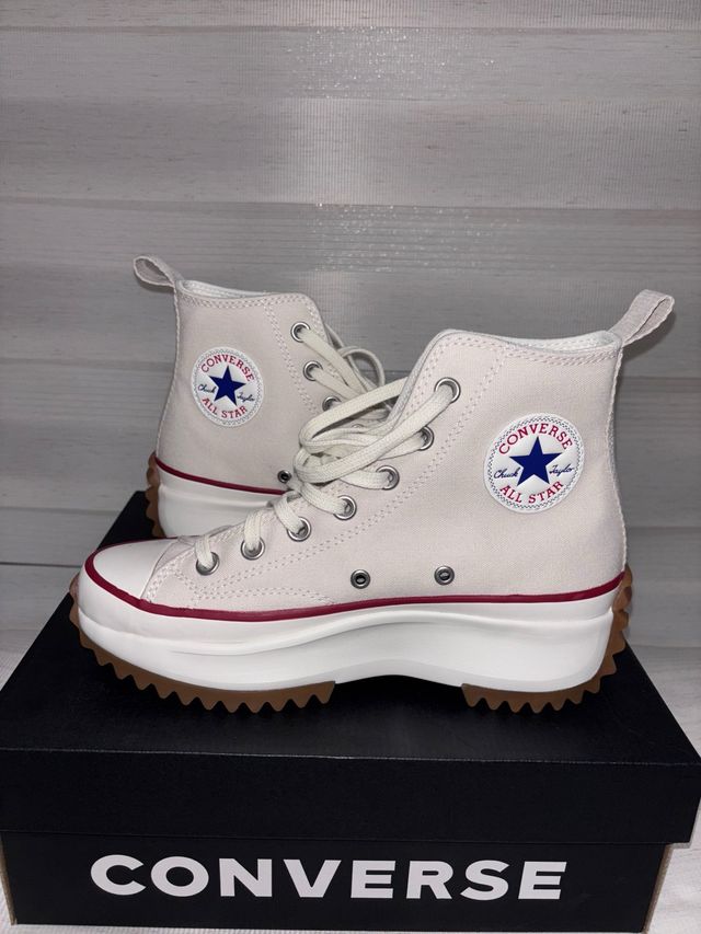 Converse Run Star Hike