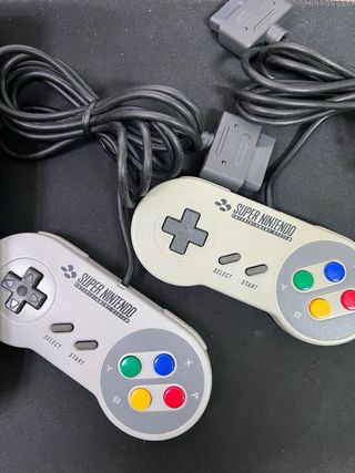 Consola Super Nintendo PAL + 2 mandos