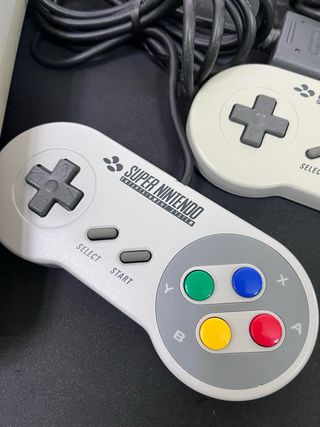 Consola Super Nintendo PAL + 2 mandos