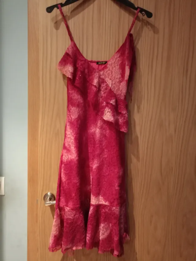 Vestido fiesta rosa y rojo encaje