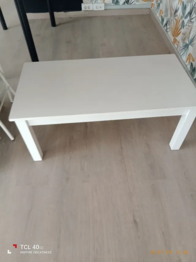 Mesa extensible blanca de madera 1'10 Larga 50 Anc
