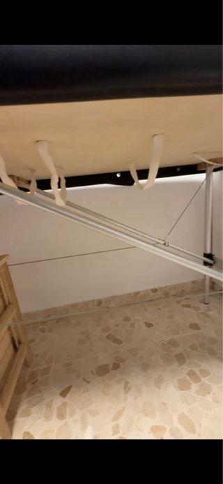 Camilla de estética negra