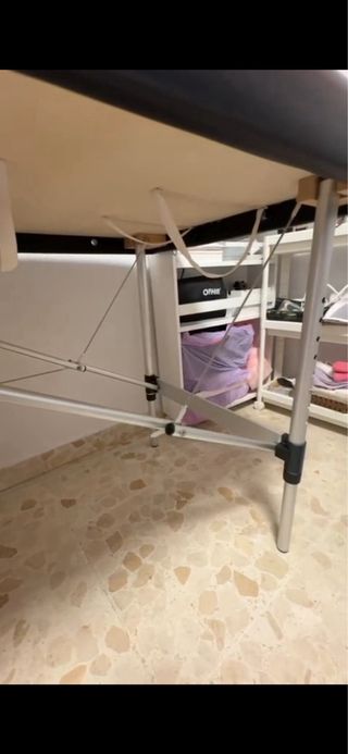 Camilla de estética negra