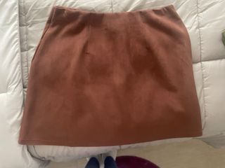 Falda marrón con botones