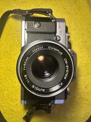 Olympus OM20 + Obiettivo Zuiko 50mm f/1.8