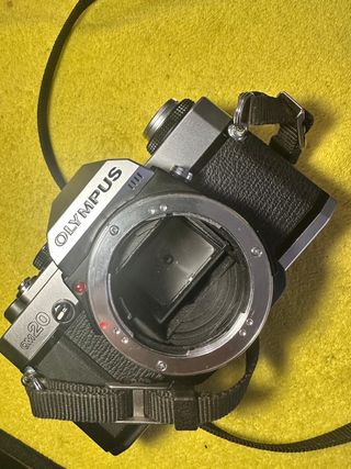 Olympus OM20 + Obiettivo Zuiko 50mm f/1.8