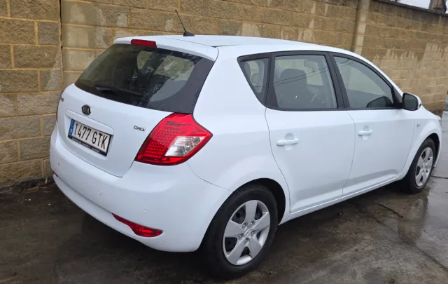KIA Ceed 2011