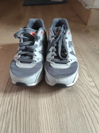 Nike Air Max Gris y Naranja