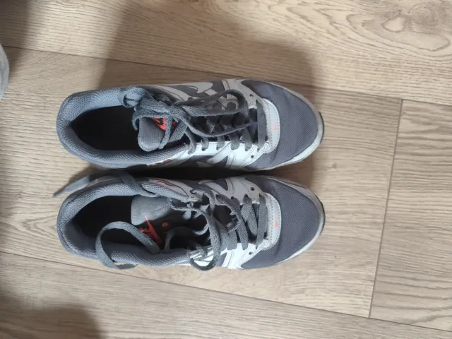 Nike Air Max Gris y Naranja