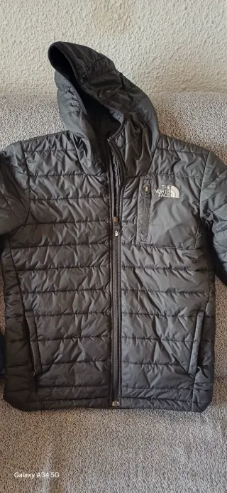 The North Face Chaqueta Negra con Capucha