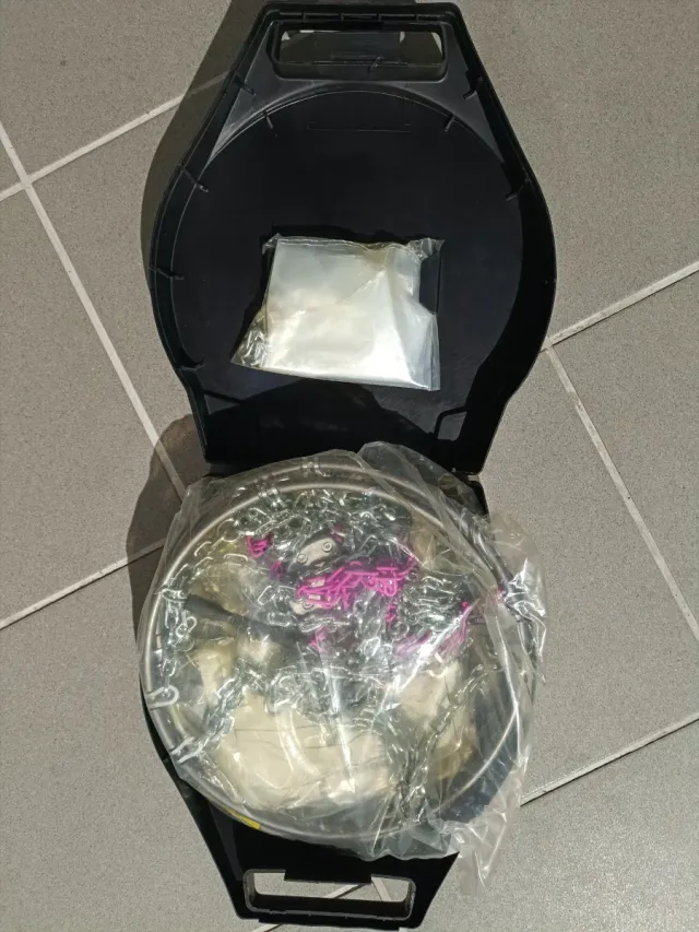 Cadenas para la nieve,están nuevas,nunca se usaron